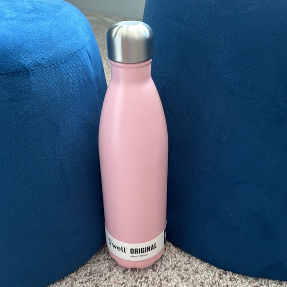 New S’well 25oz Stainless Steel Water Bottle & S’well 16oz Food Canister - Picture 5 of 9